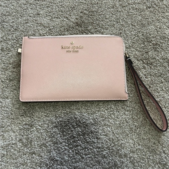 kate spade Handbags - Kate Spade Light Pink Wristlet